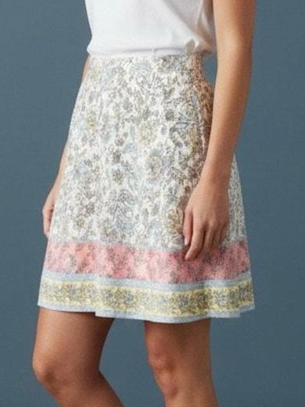 LOFT Linen Blend Floral Print Pockets Above Knee Length Size Medium Petite